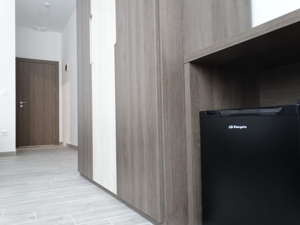 Minibar, desk, blackout drapes, soundproofing