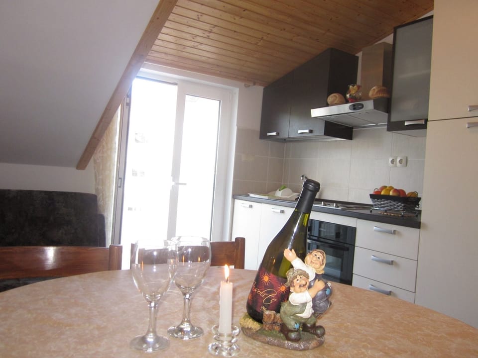 Superior Apartment, Sea View | Private kitchen | Espresso maker, coffee/tea maker, electric kettle