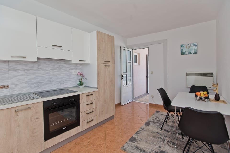 Apartment, Sea View, Sea Facing | Private kitchen | Espresso maker, coffee/tea maker, electric kettle