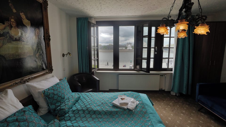 In-room safe, desk, blackout drapes, soundproofing
