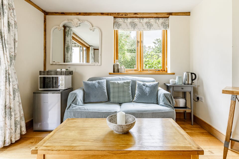 Traditional Double Room, Courtyard View (Downstairs Room) | Interior