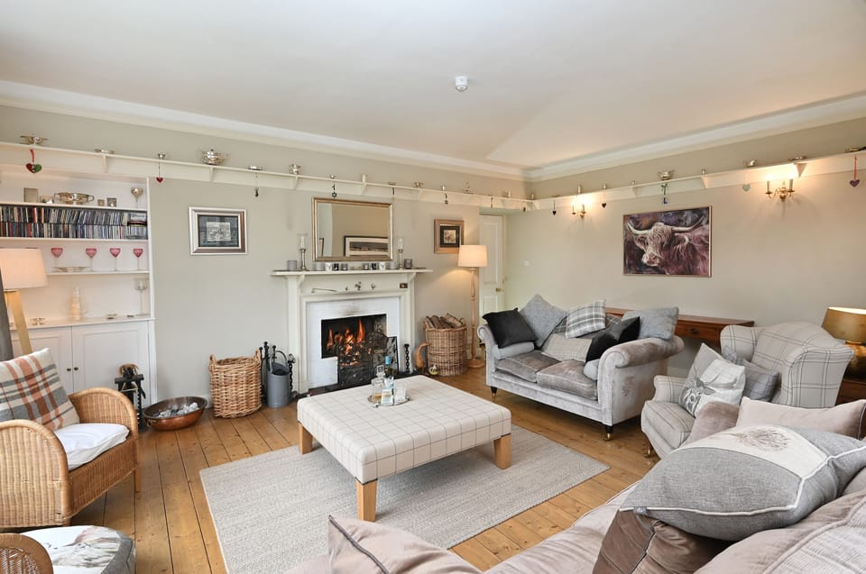 House, Ensuite | Interior