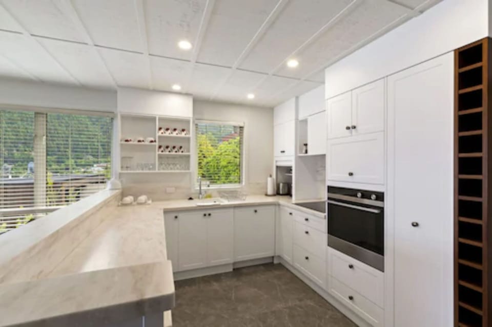 Fridge, coffee/tea maker, electric kettle
