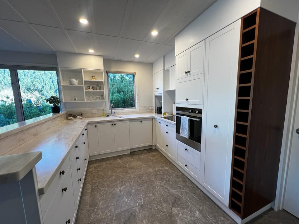 Luxury Studio, Lake View | Private kitchen | Fridge, coffee/tea maker, electric kettle