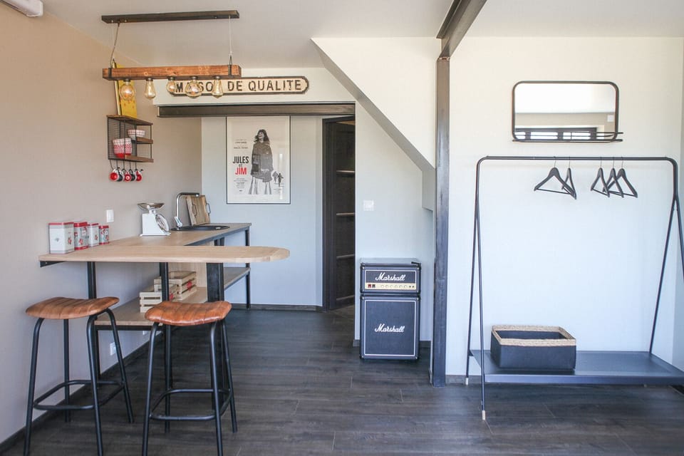 Studio (Jules and Jim) | Living area | Flat-screen TV