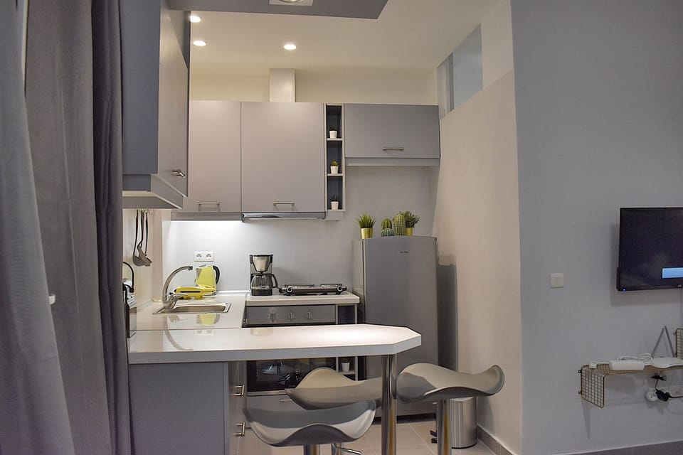 Room | Private kitchen | Fridge, oven, stovetop, espresso maker