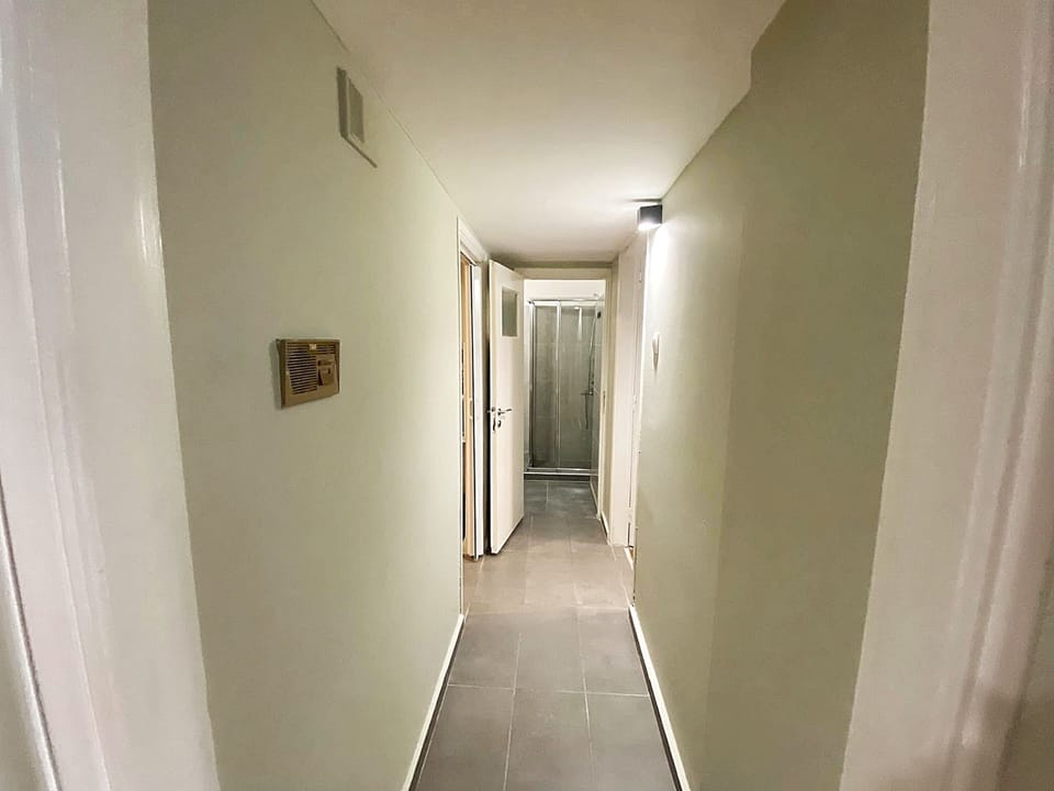 Apartment | Living area | Flat-screen TV