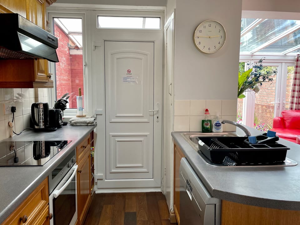 House | Private kitchen | Fridge, coffee/tea maker, highchair