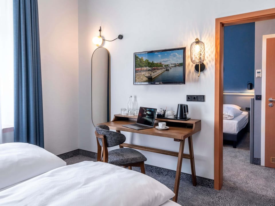 Superior Room, 1 Double Bed with Sofa bed | Desk, soundproofing, free WiFi, bed sheets