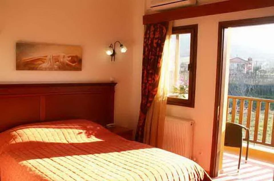 Select Comfort beds, in-room safe, desk, blackout drapes