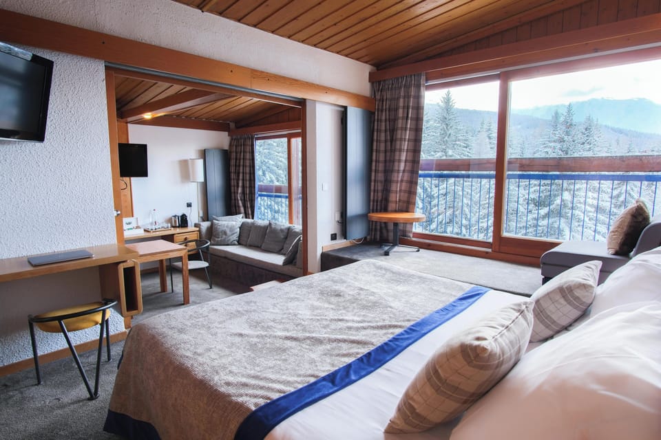 Individually decorated, individually furnished, free WiFi, bed sheets