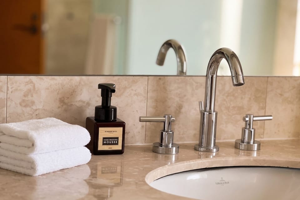 Separate tub and shower, deep soaking tub, rainfall showerhead