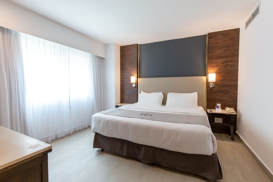 Junior Room | Premium bedding, down comforters, in-room safe, desk