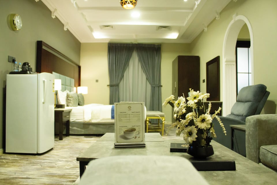 Double or Twin Room | Individually decorated, individually furnished, blackout drapes