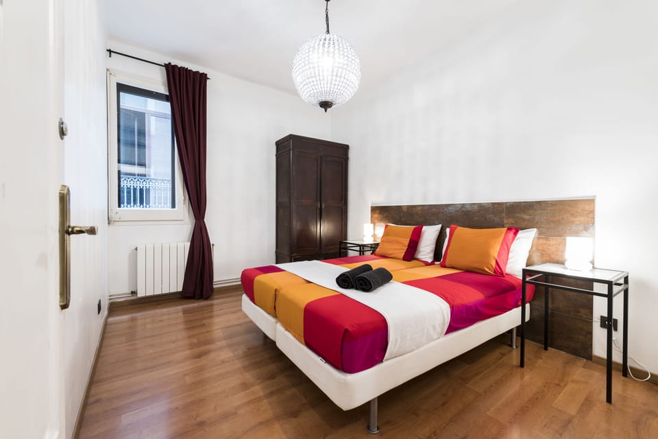 Standard Apartment, 4 Bedrooms, Kitchen | 3 bedrooms, premium bedding, down comforters, iron/ironing board