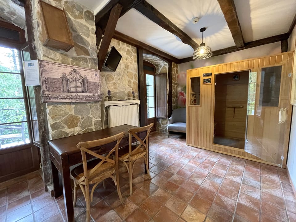 Suite, Hot Tub (Sauna) | Room amenity
