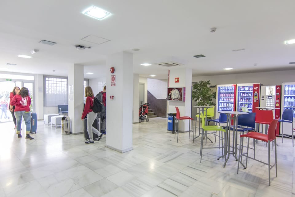 Albergue Inturjoven Granada - Hostel Hostel in Granada