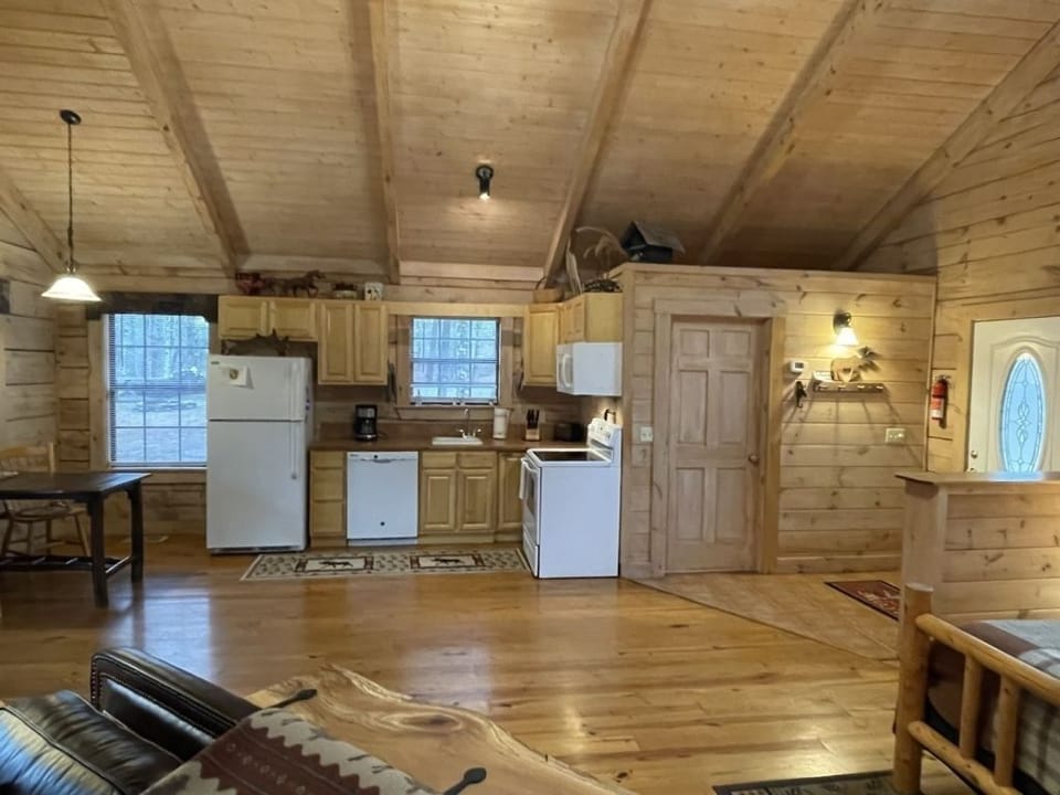 Studio | Private kitchen | Coffee/tea maker, fridge, oven, toaster