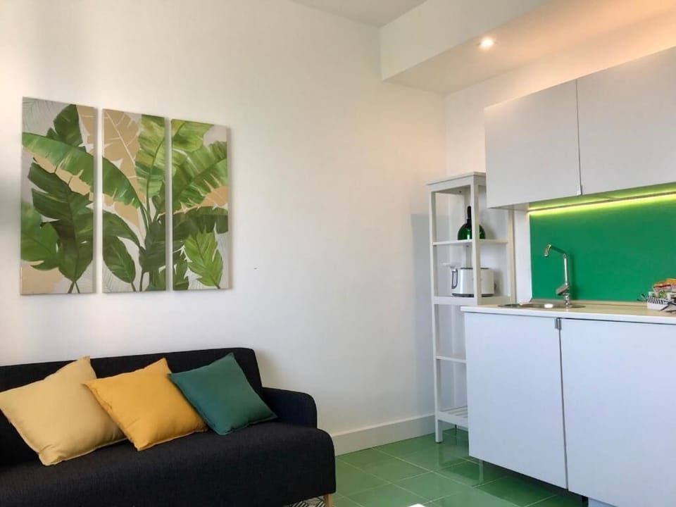 Deluxe Double Room | Desk, blackout drapes, iron/ironing board, free WiFi