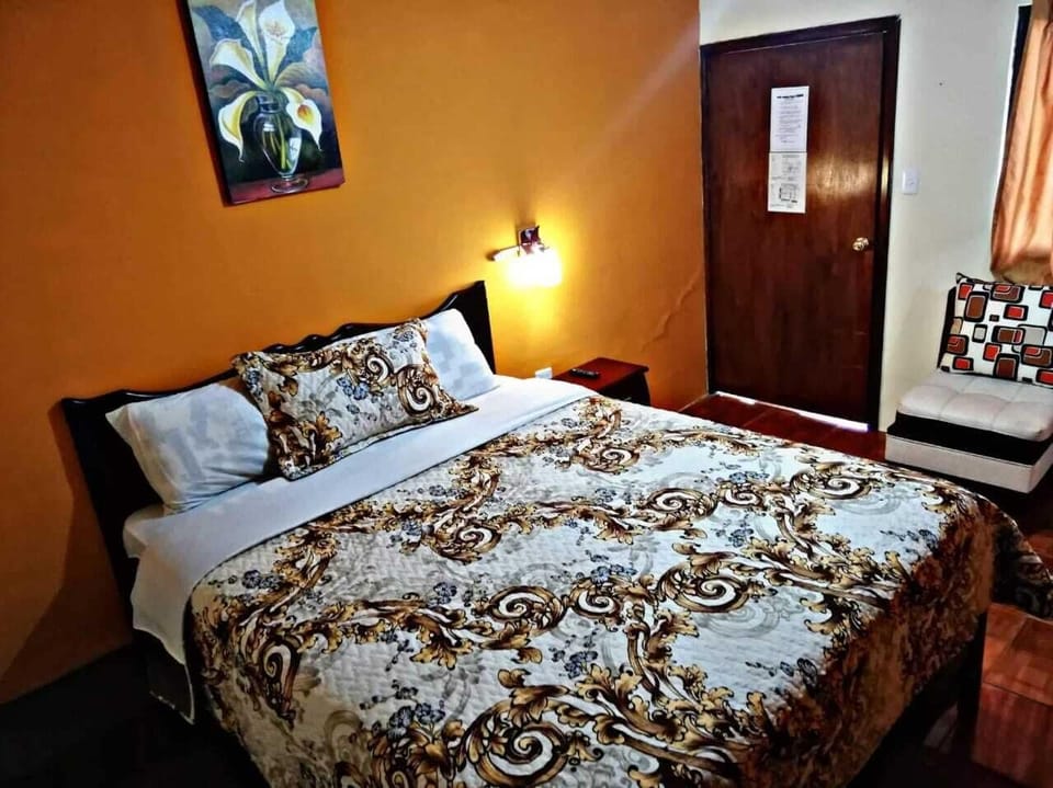 Standard Double Room | WiFi (free), bed sheets