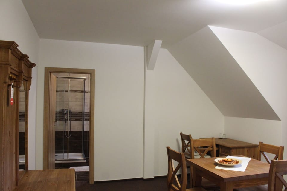 Junior Apartment | Living area | 57-cm flat-screen TV with cable channels, TV
