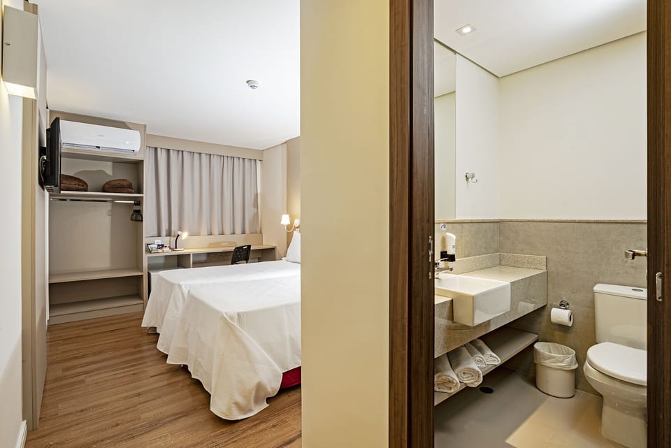 Standard Single Room (2 Twin Beds) | Minibar, in-room safe, desk, free WiFi