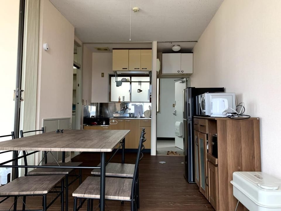 Apartment (201) | Living area | 32-inch flat-screen TV with digital channels, LCD TV, fireplace
