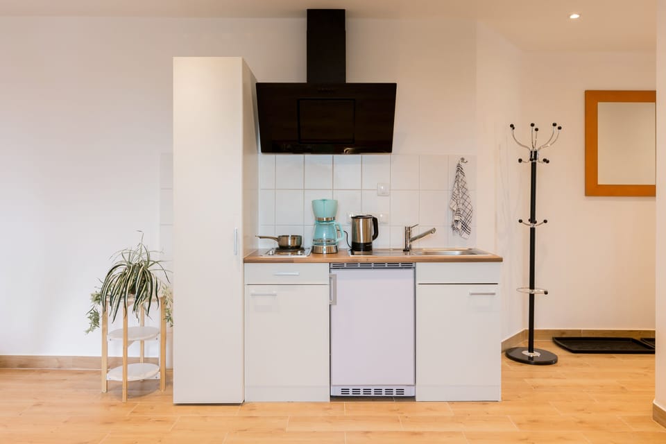 Apartment, 1 Bedroom | Egyptian cotton sheets, premium bedding, Select Comfort beds, desk