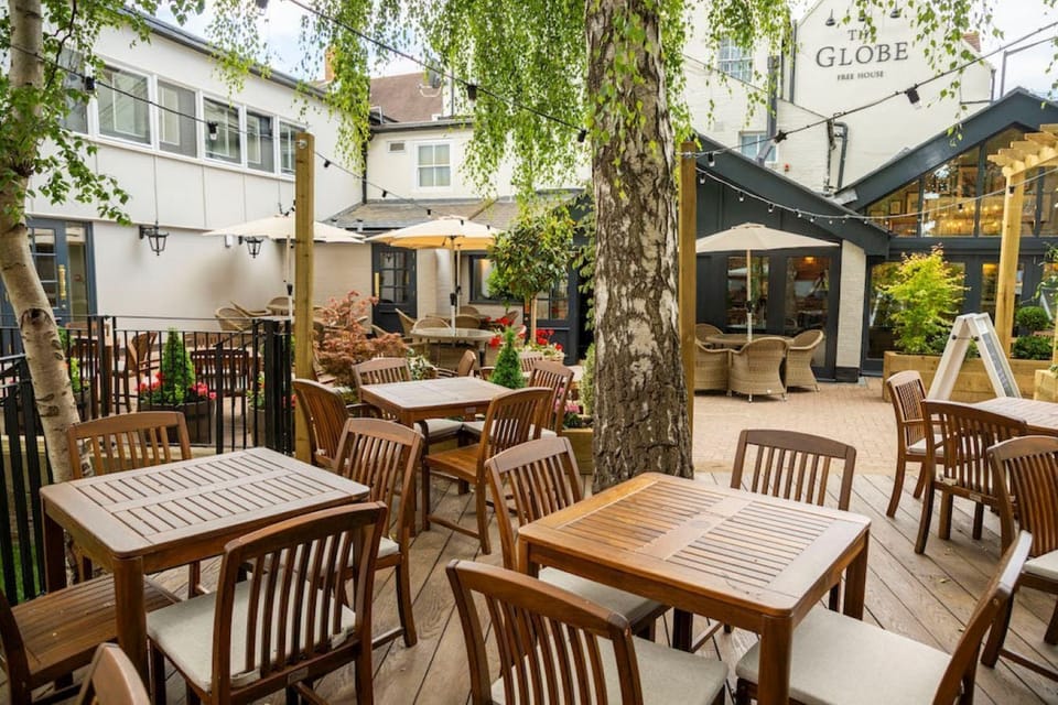 The Globe, Warwick, Warwickshire - Brunning & Price Hotel in Warwick