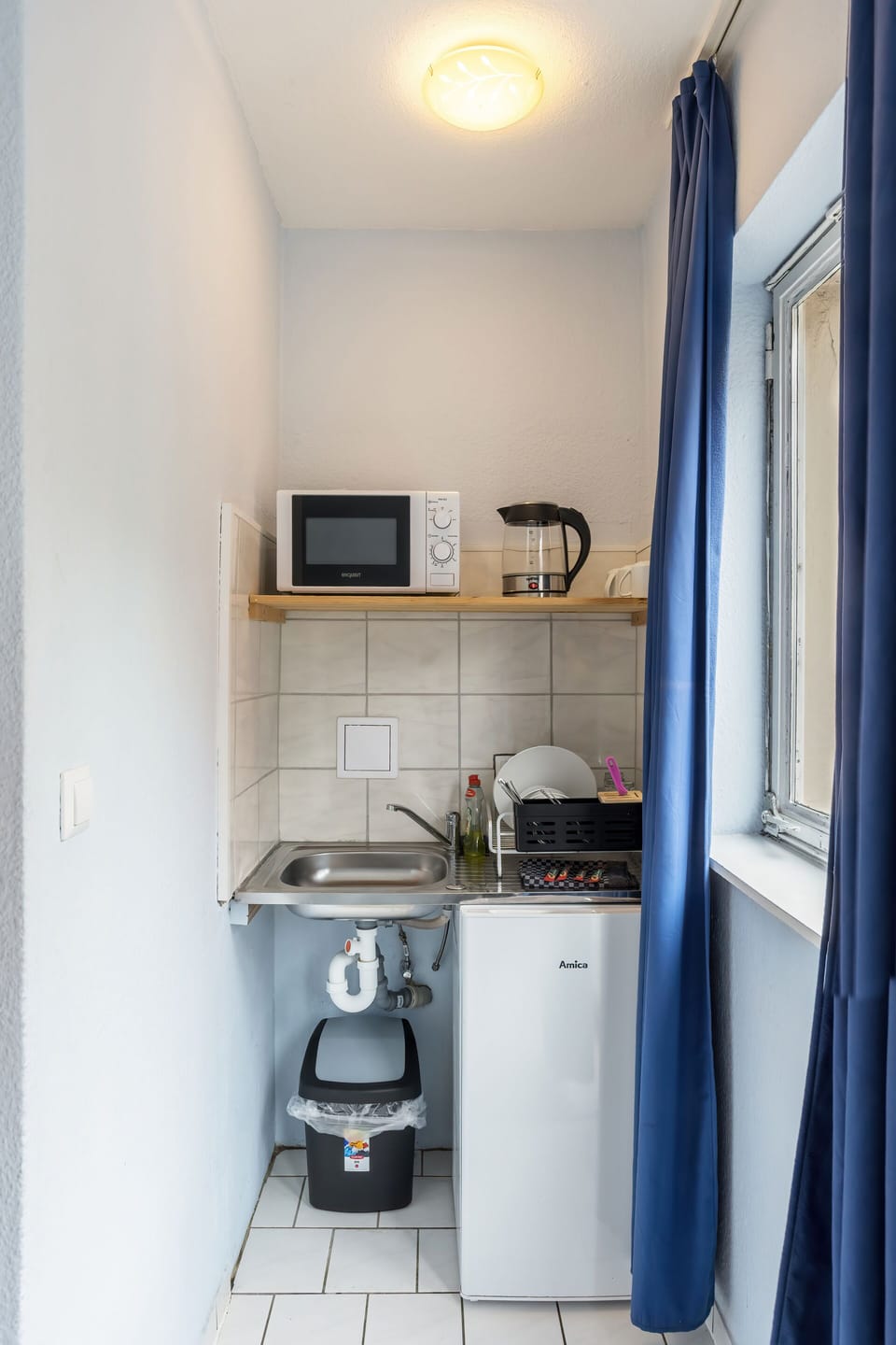 Apartment, Ensuite | Private kitchen | Fridge, microwave, electric kettle