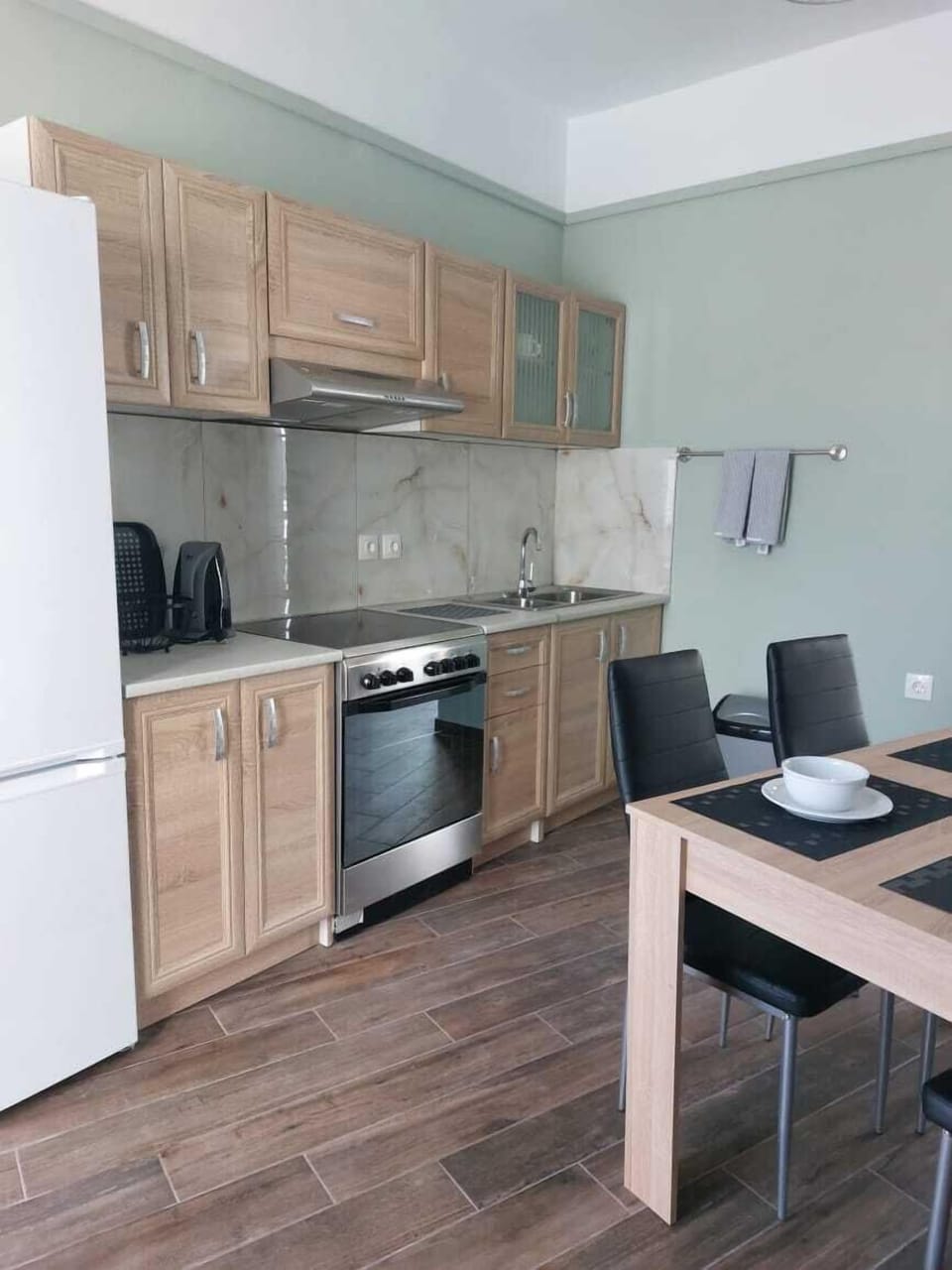 One Bedroom Apartment for 4 people B | Private kitchen | Full-size fridge