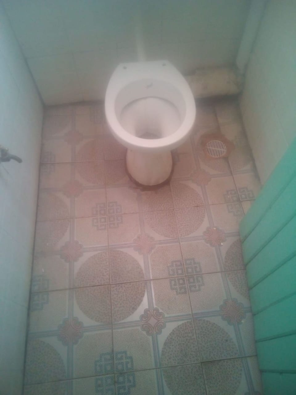 Double Room Single Use | Bathroom | Shower, rainfall showerhead, towels, soap