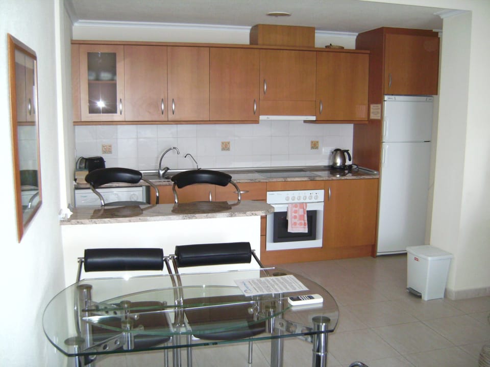 Apartment, 2 Bedrooms | Private kitchen | Full-size fridge, microwave, oven, stovetop