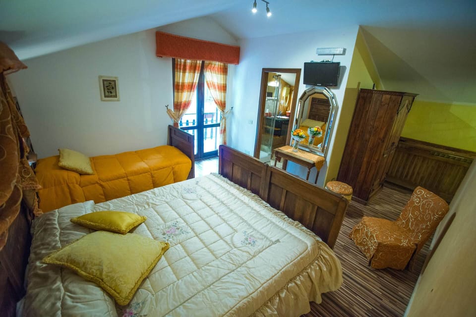 Family Room, Balcony | Soundproofing, free WiFi, bed sheets
