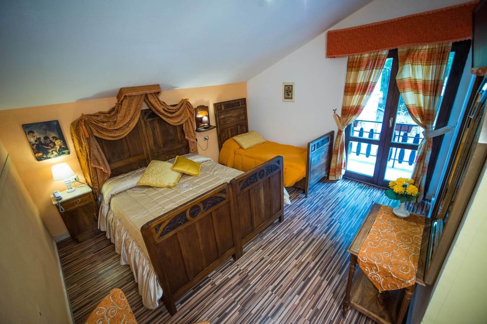 Family Room, Balcony | Soundproofing, free WiFi, bed sheets