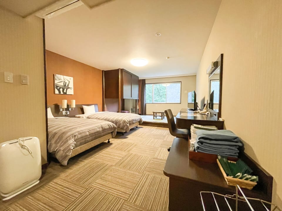 Desk, WiFi (free), bed sheets