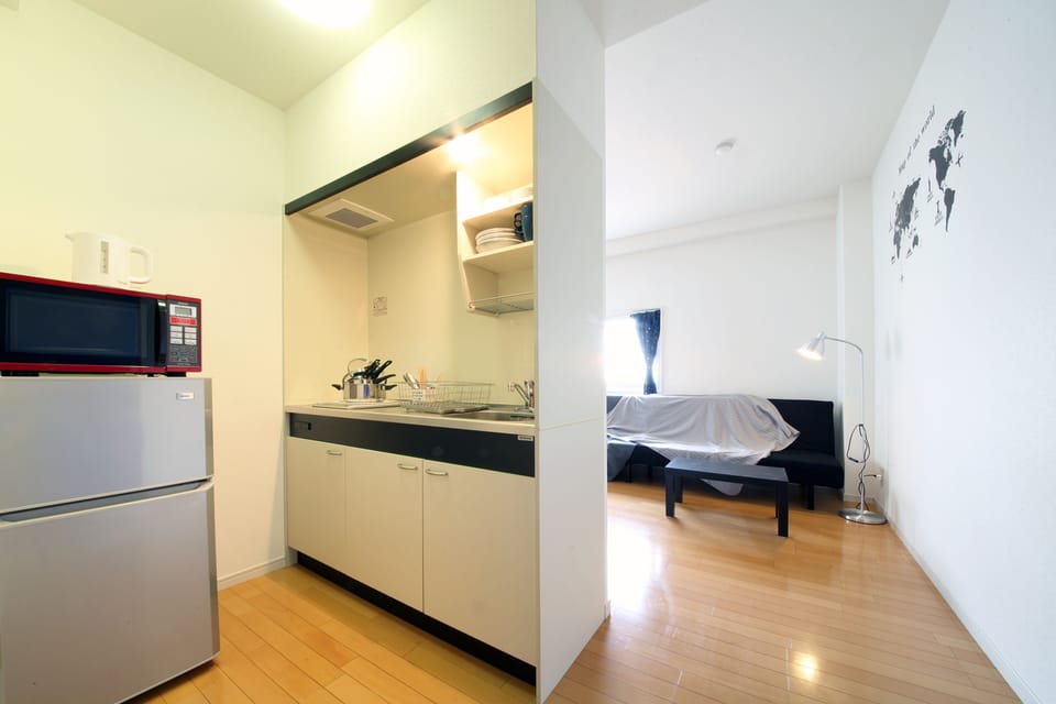 1 Bedroom Apartment | Private kitchenette | Fridge, microwave, stovetop, electric kettle