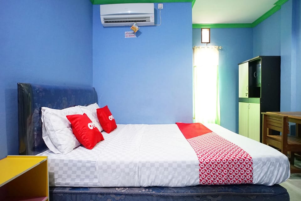 Deluxe Double Room | Desk, WiFi (free), bed sheets