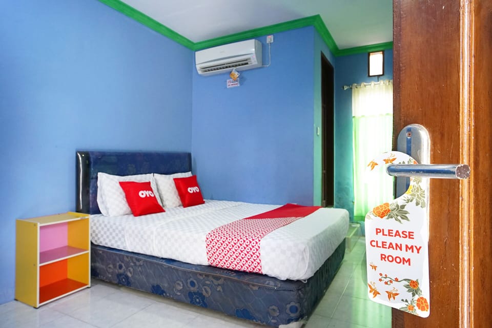 Deluxe Double Room | Desk, WiFi (free), bed sheets