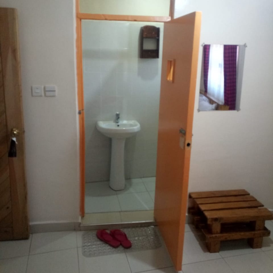 Escarpment Motel - Adults Only Hotel in Kenya