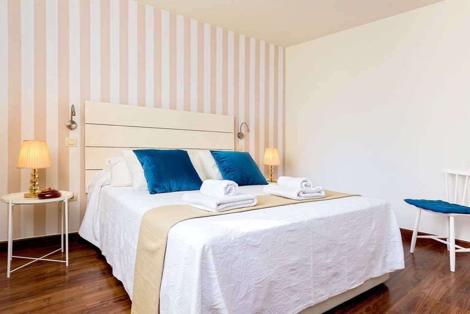 Apartment (3 Bedrooms) | 3 bedrooms, desk, soundproofing, iron/ironing board