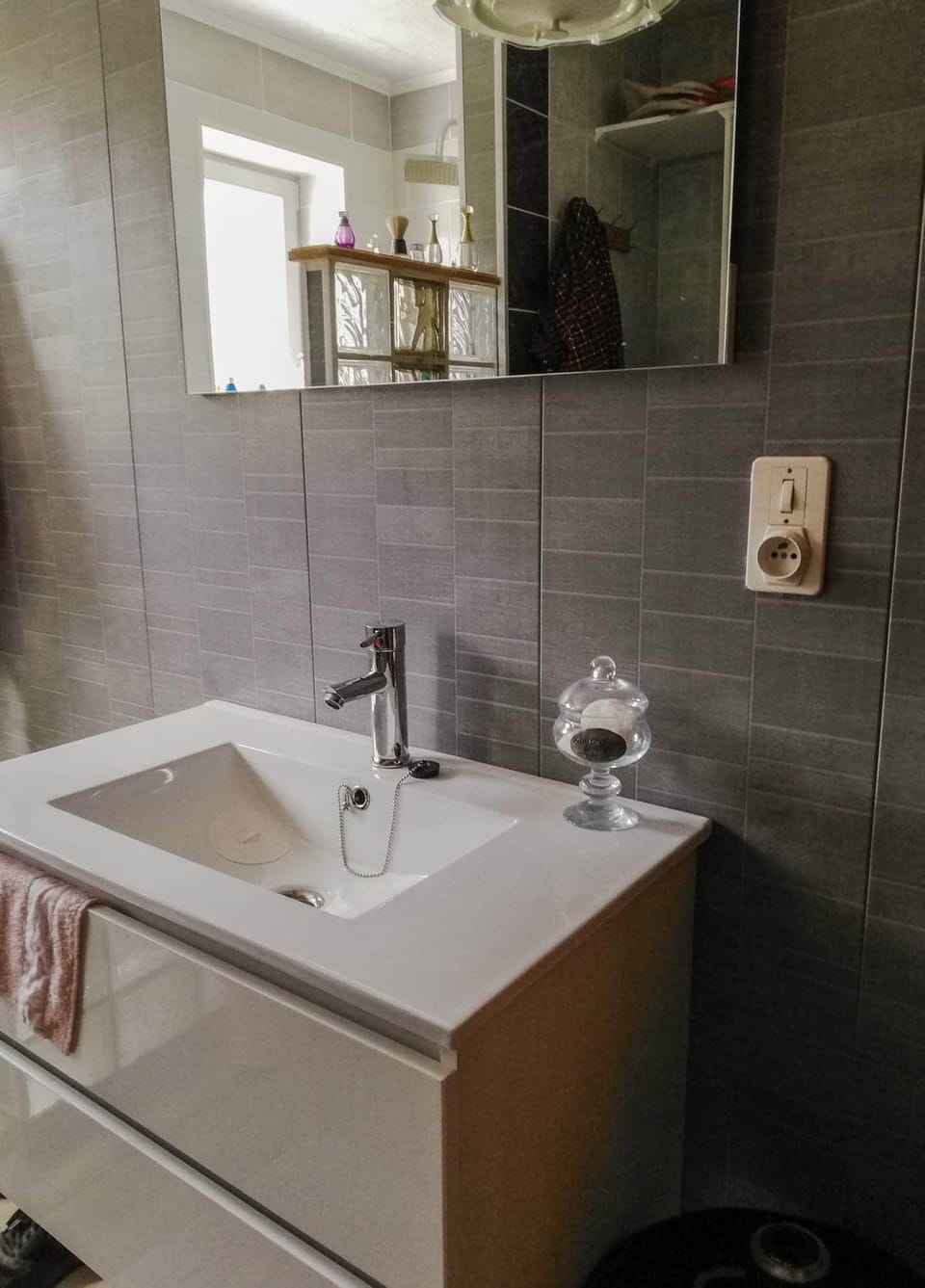 Double Room, Shared Bathroom | Bathroom sink