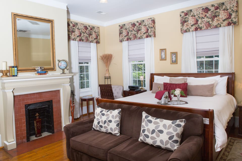 Room 203 | Individually decorated, individually furnished, laptop workspace