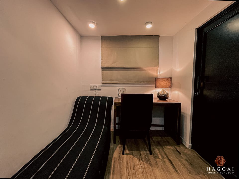 Economy Twin Room | Individually decorated, free WiFi