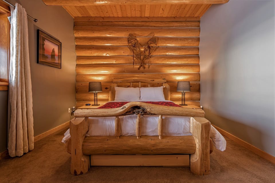 Premium bedding, pillowtop beds, in-room safe, blackout drapes