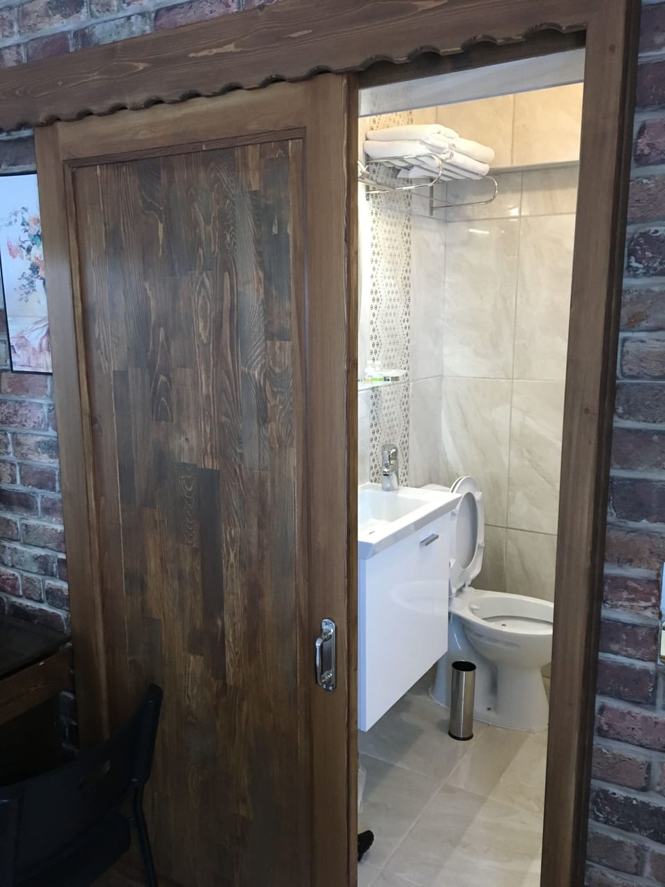 Classic Double Room | Bathroom | Shower, hair dryer, slippers, towels
