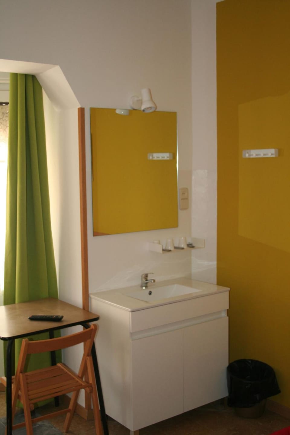 Hostal Juventus Hostel in Alt Empordà