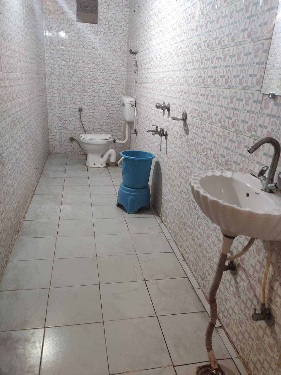 Superior Double Room | Bathroom | Shower, towels