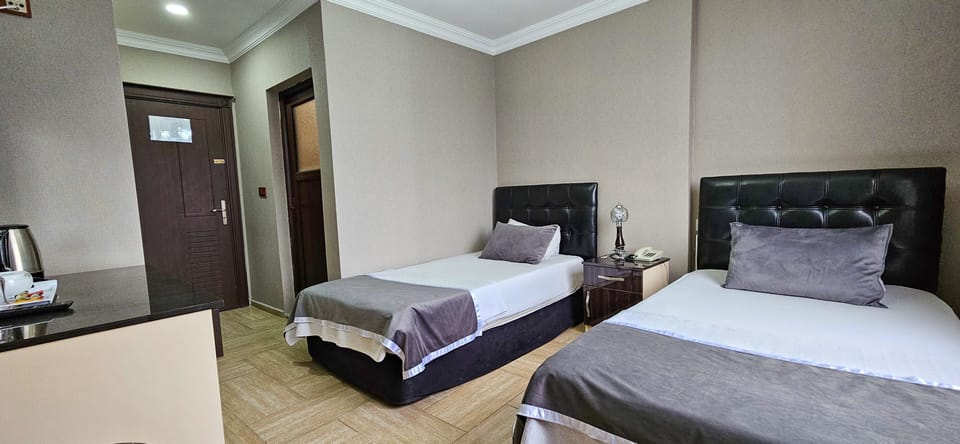 In-room safe, blackout drapes, free WiFi