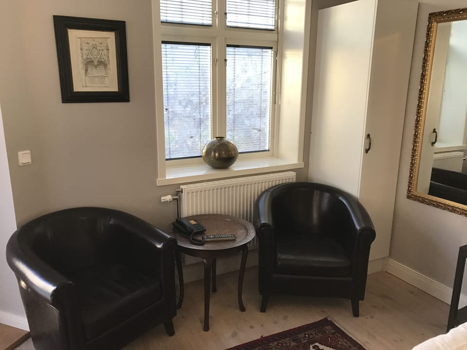 Double Room, Annex Building | Individually decorated, individually furnished, blackout drapes